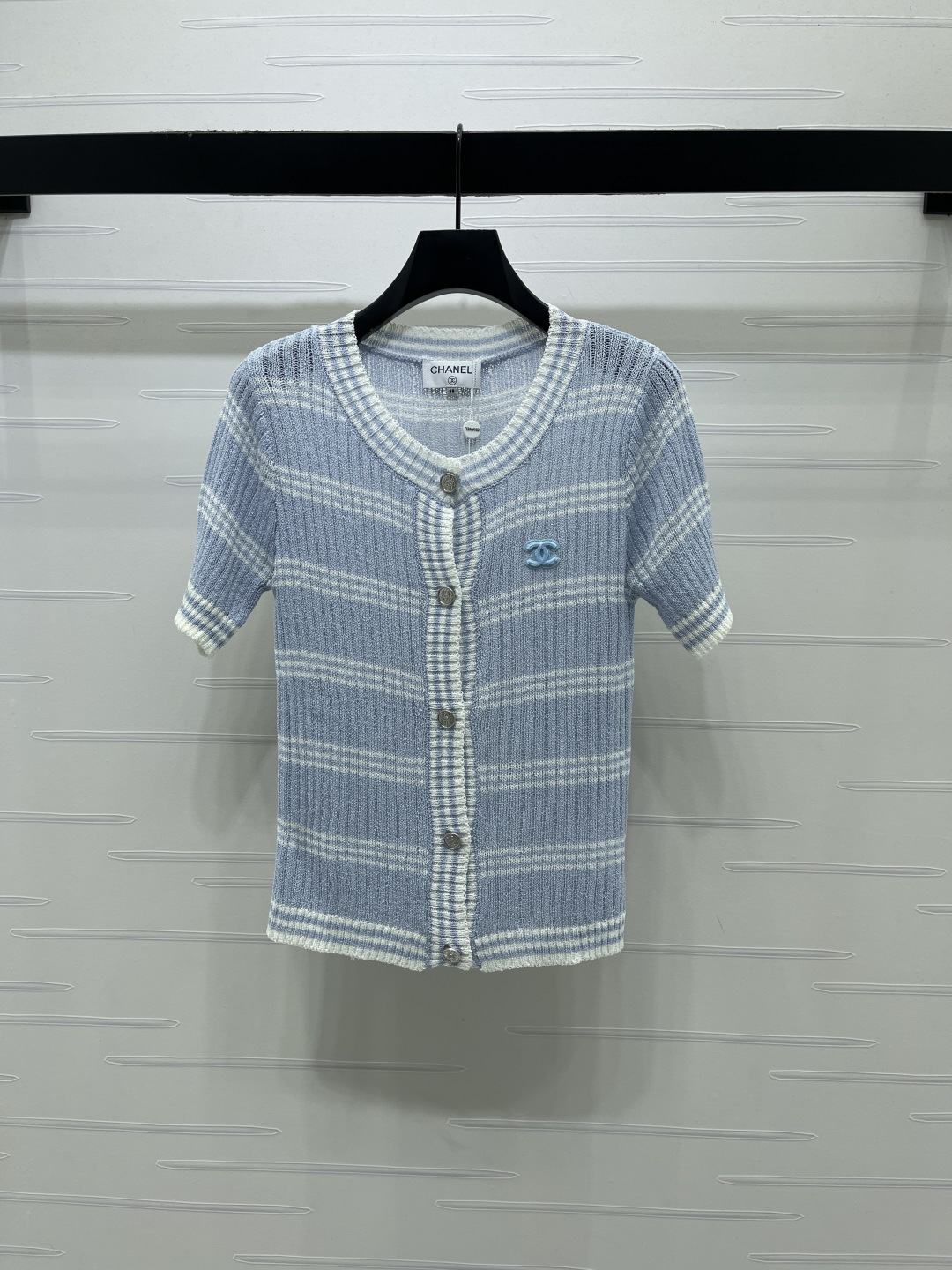 Women's short sleeves
